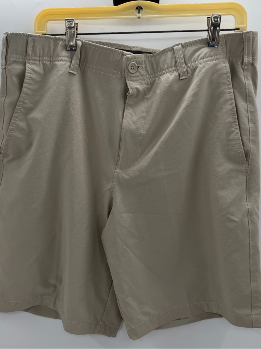 Architect Golf Shorts – Size 34 🏌️